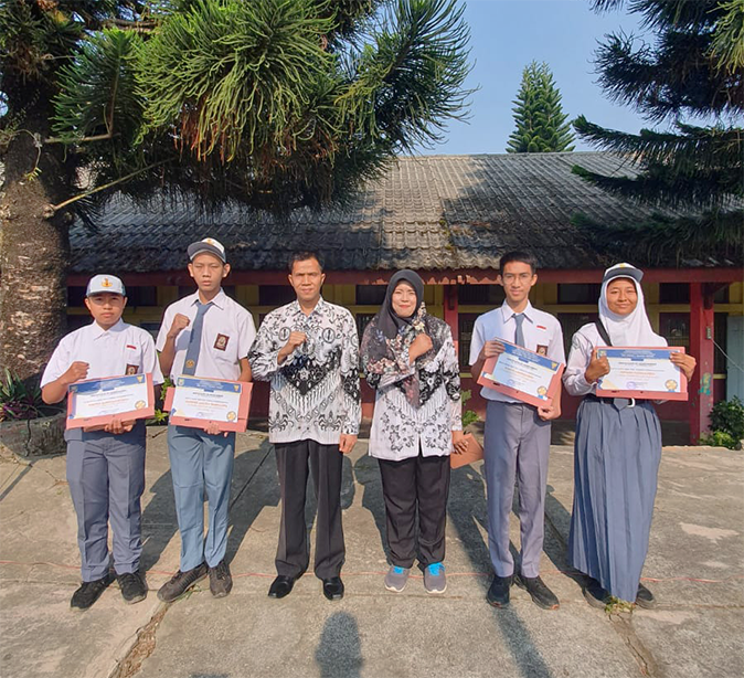 Siswa dan Siswi SMK Negeri 1 Rejang Lebong Lolos Tes TOEIC